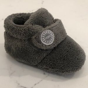 UGG bixbee bootie size S 6-12month NWT